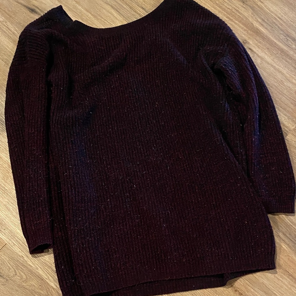 Cecilia m medium long tunic sweater v-neck open back purple black knit